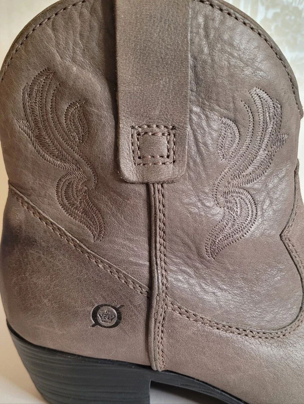 Born Riven Western Ankle Boots 10